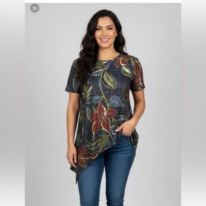 ZARA Floral Asymmetrical hem short sleeve top size small